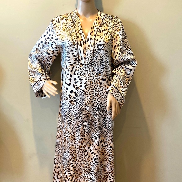 Oscar de la Renta Sleepwear Other - Oscar de la Renta lounge wear
